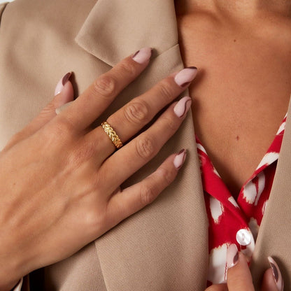 Ring &quot;Waves&quot;